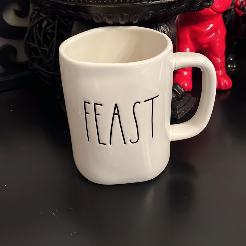 NEW Rae Dunn FEAST Large Mug - Picture 8 of 9